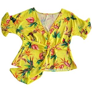 New York & Co Sweet Pea Stacy Frati Top Womens L Yellow Floral V Neck Front Tie